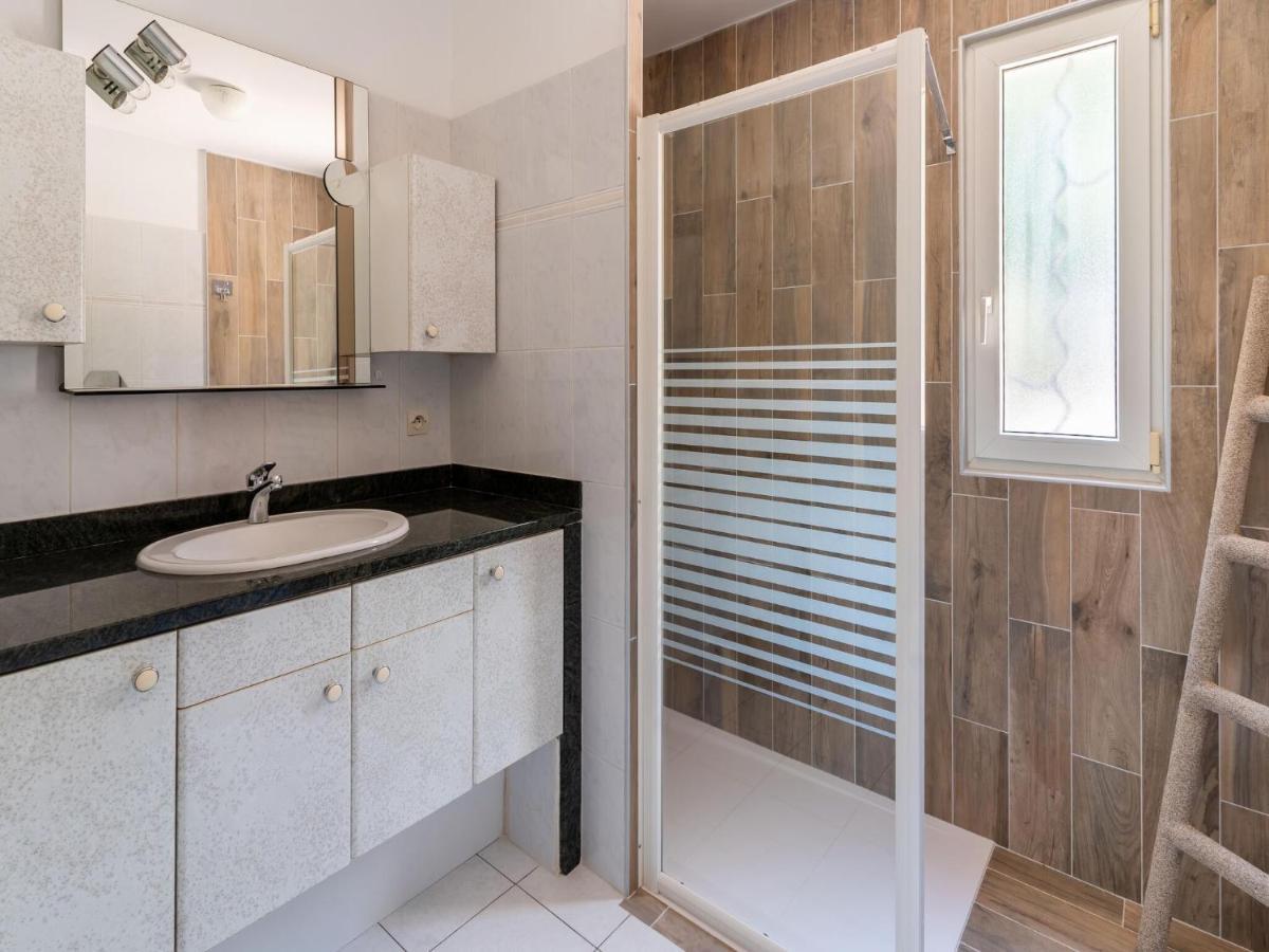 Cosy Holiday Home In Minerve With Garden Exteriör bild